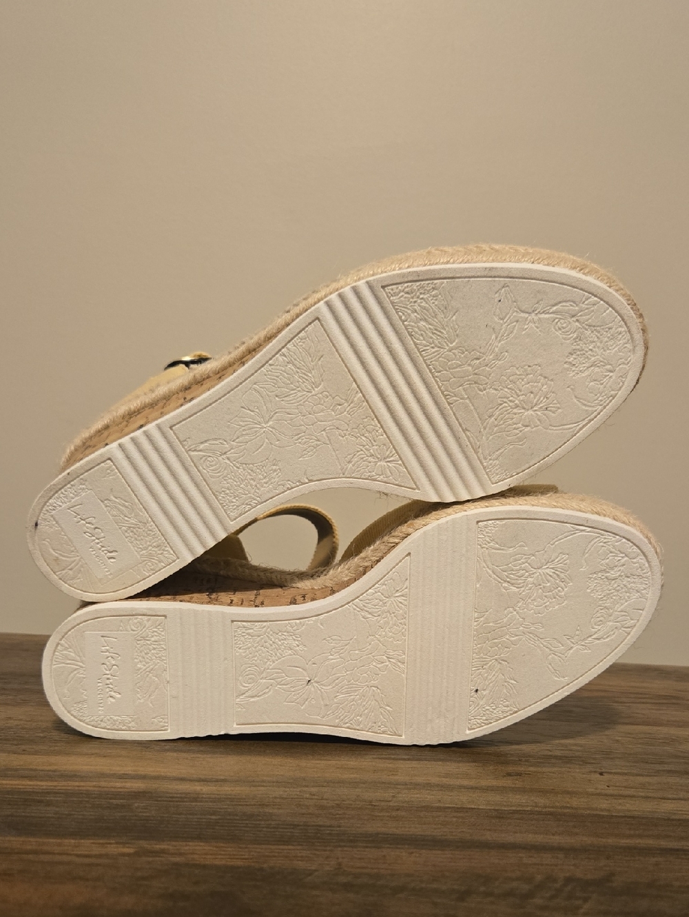 LifeStride Go For It Women's Wedge Sandals - Pale Yellow 7W NWOT Life Stride - Picture 4 of 7